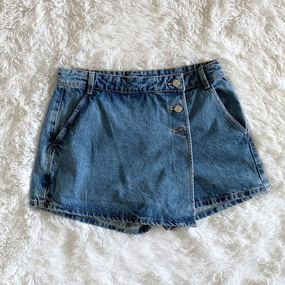 Denim Mini Skort With Silver Buttons – Medium
